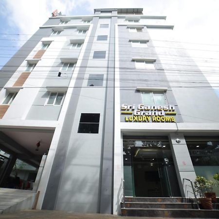 Hotel Sri Ganesh Grand Tirupati Esterno foto