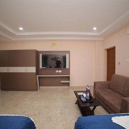 Hotel Sri Ganesh Grand Tirupati Esterno foto