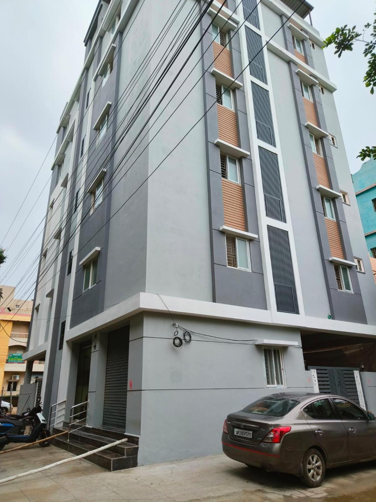 Hotel Sri Ganesh Grand Tirupati Esterno foto