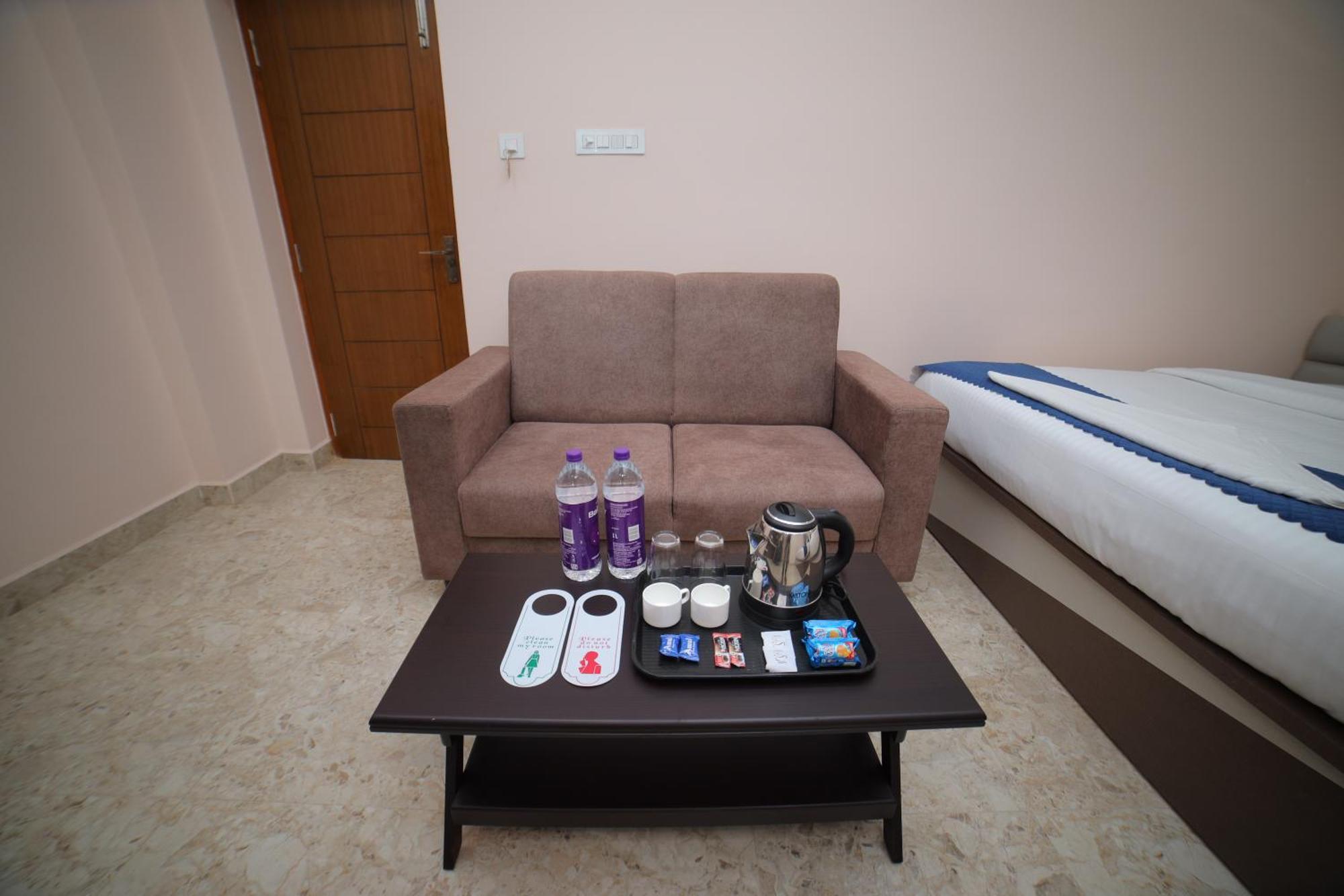 Hotel Sri Ganesh Grand Tirupati Esterno foto