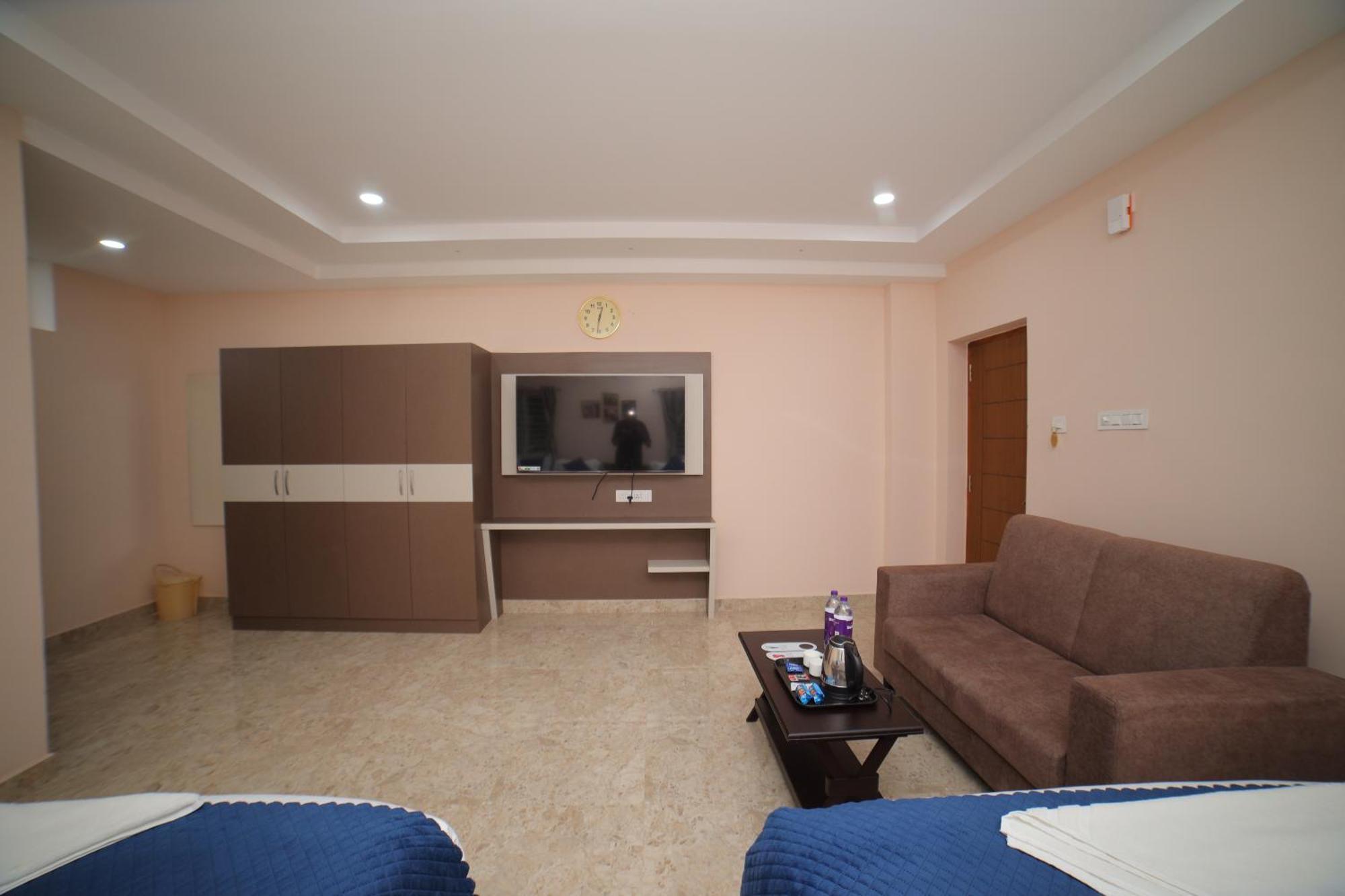 Hotel Sri Ganesh Grand Tirupati Esterno foto